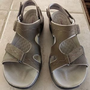 Clark's Privos Sandals 7.5
